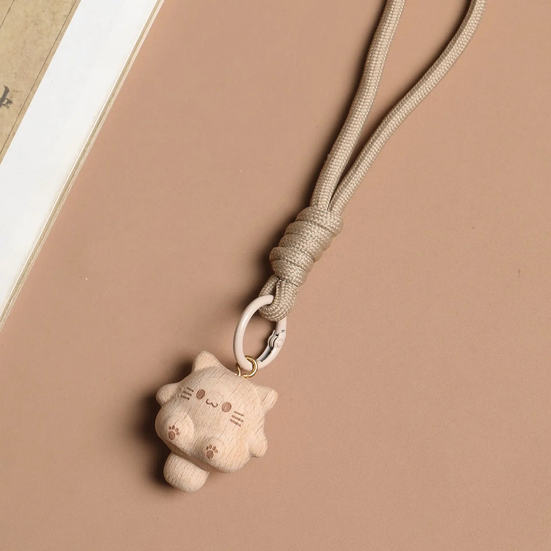 Lovely Cartoon Kitten Beech Carving Keychain Solid Wood Tassel Rope Bag Hanging Accessories Gift Wholesale