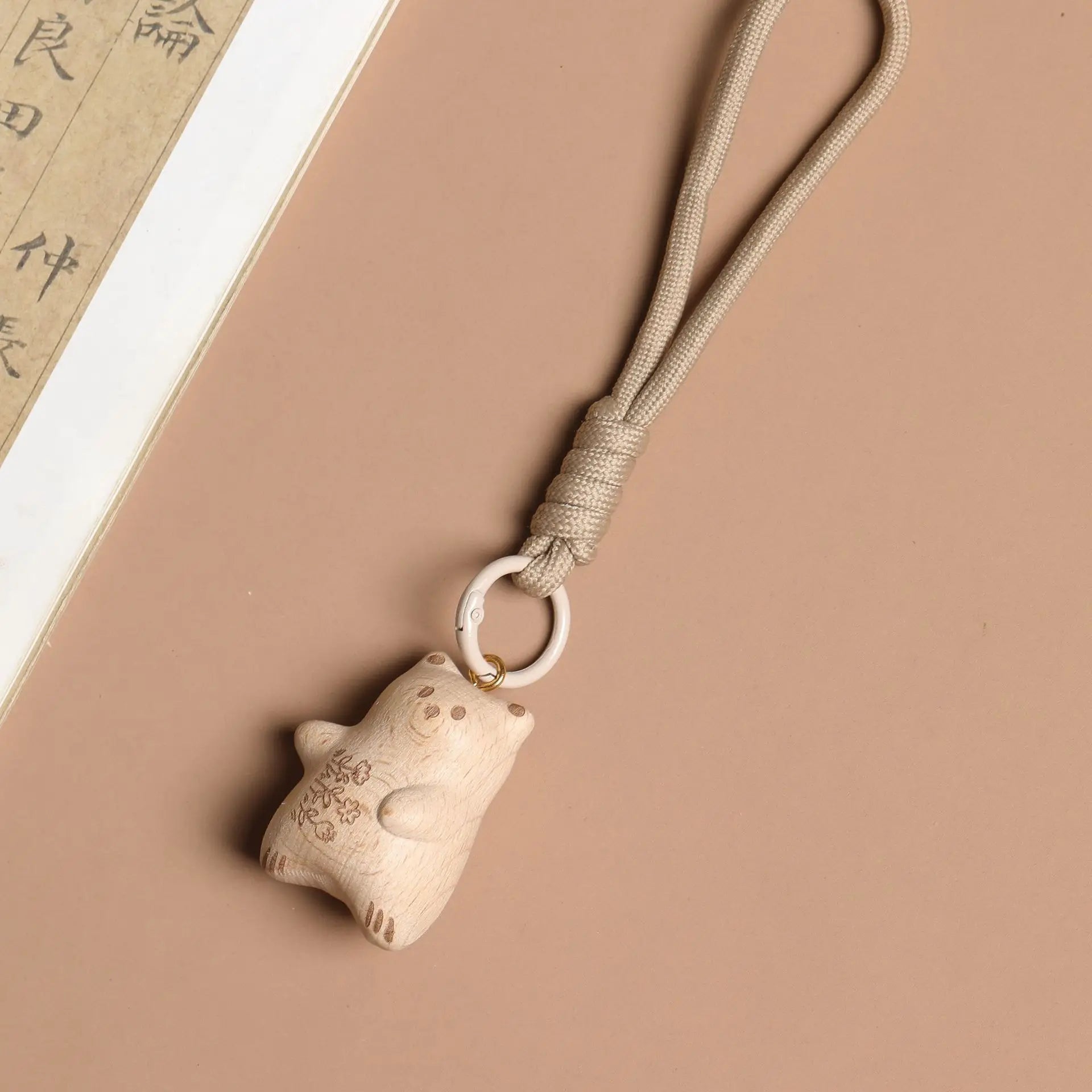 Lovely Cartoon Kitten Beech Carving Keychain Solid Wood Tassel Rope Bag Hanging Accessories Gift Wholesale