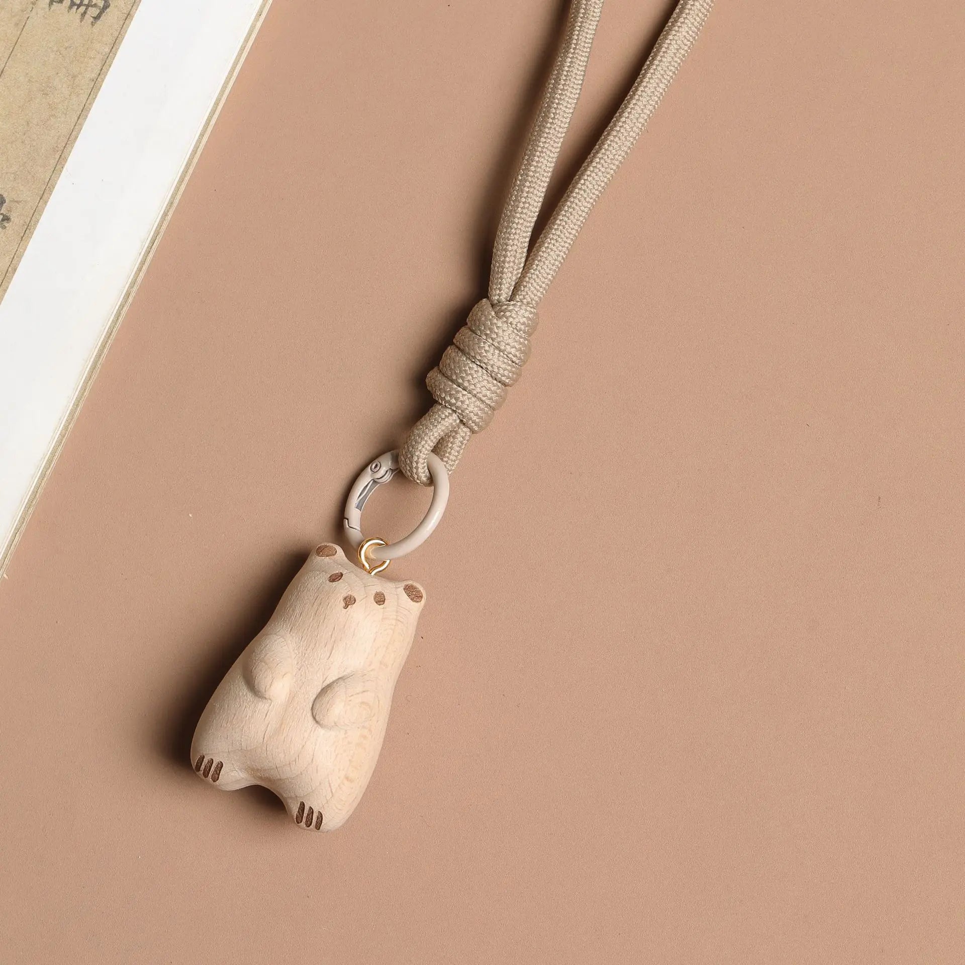 Lovely Cartoon Kitten Beech Carving Keychain Solid Wood Tassel Rope Bag Hanging Accessories Gift Wholesale