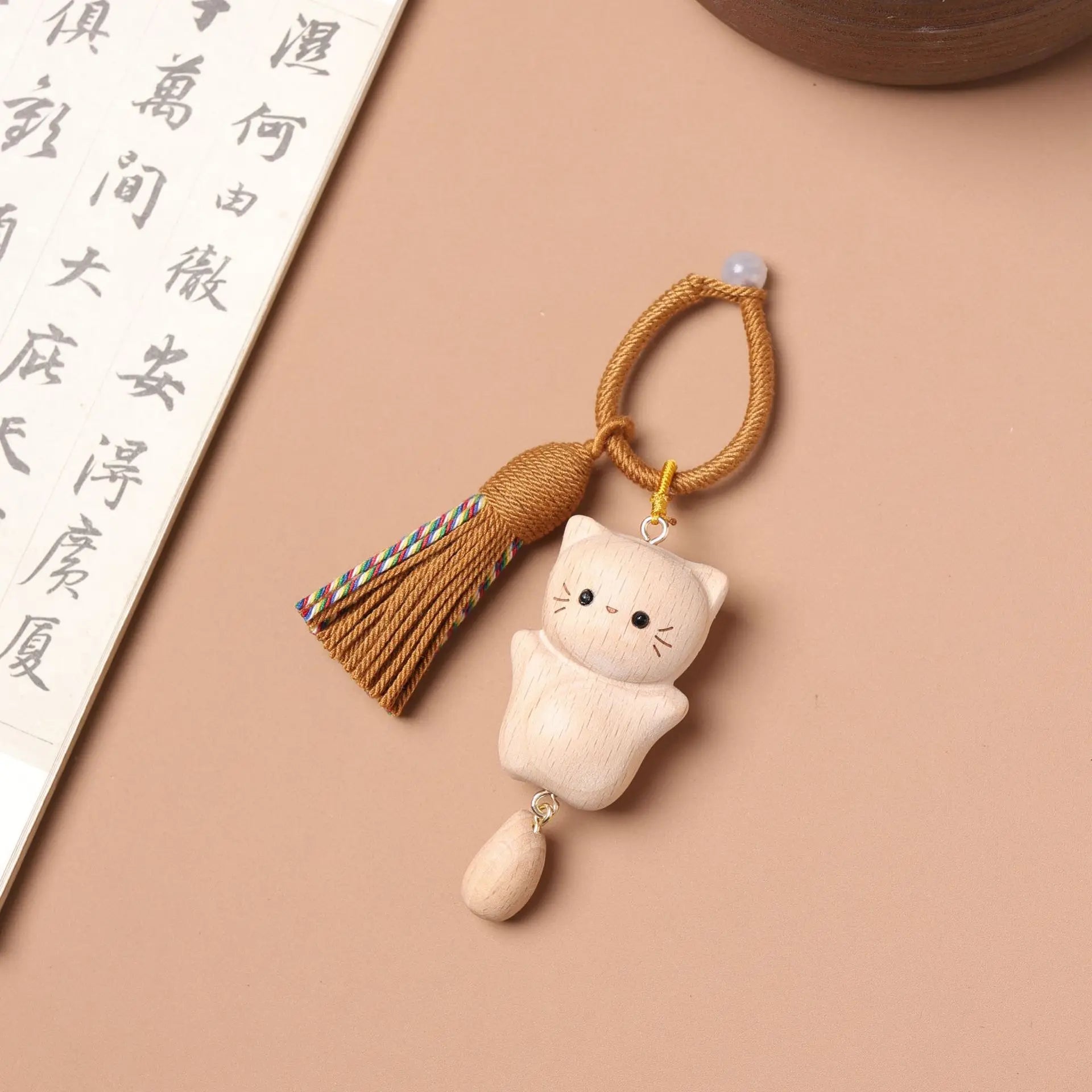 Lovely Cartoon Kitten Beech Carving Keychain Solid Wood Tassel Rope Bag Hanging Accessories Gift Wholesale