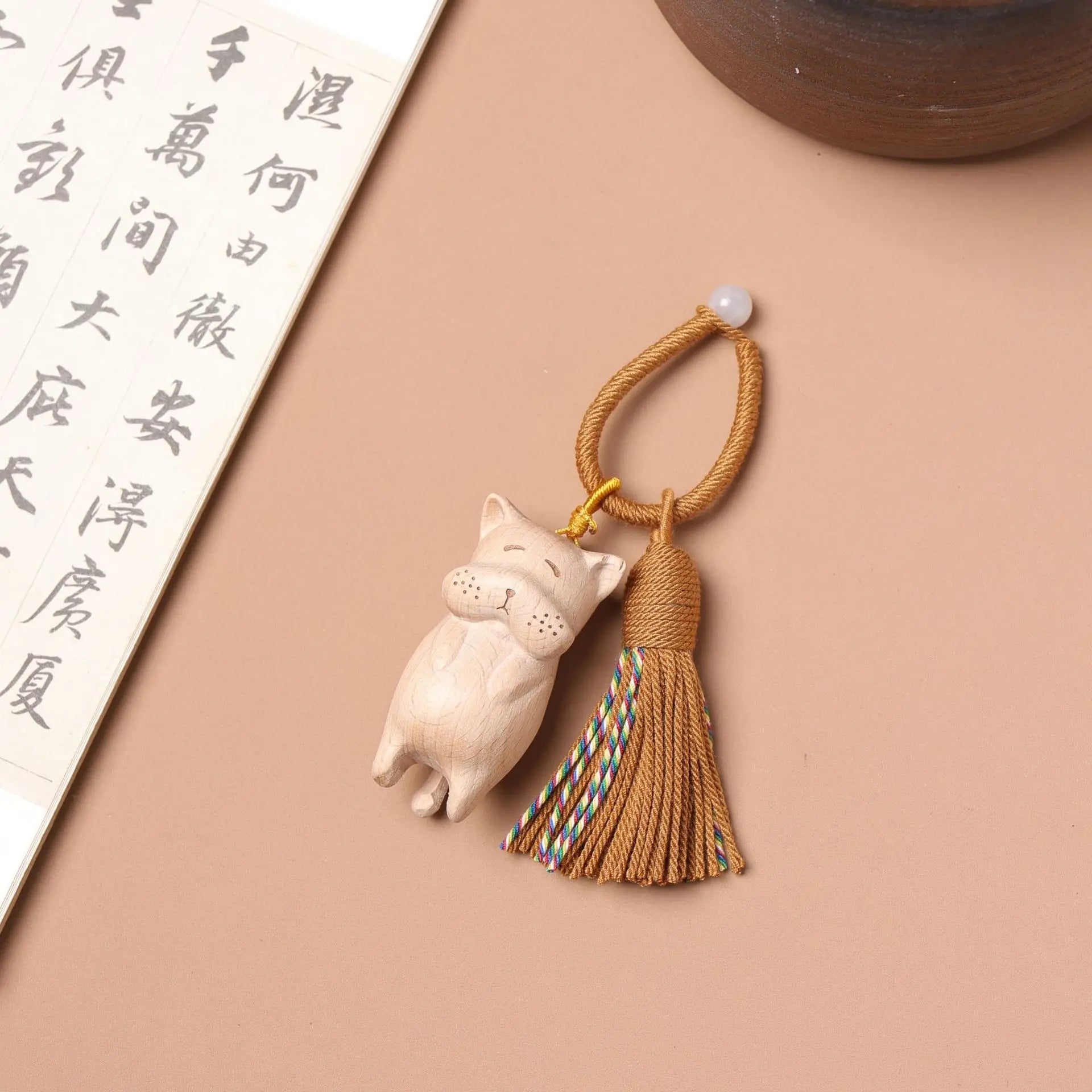 Lovely Cartoon Kitten Beech Carving Keychain Solid Wood Tassel Rope Bag Hanging Accessories Gift Wholesale
