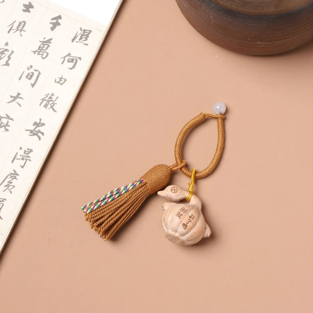 Lovely Cartoon Kitten Beech Carving Keychain Solid Wood Tassel Rope Bag Hanging Accessories Gift Wholesale