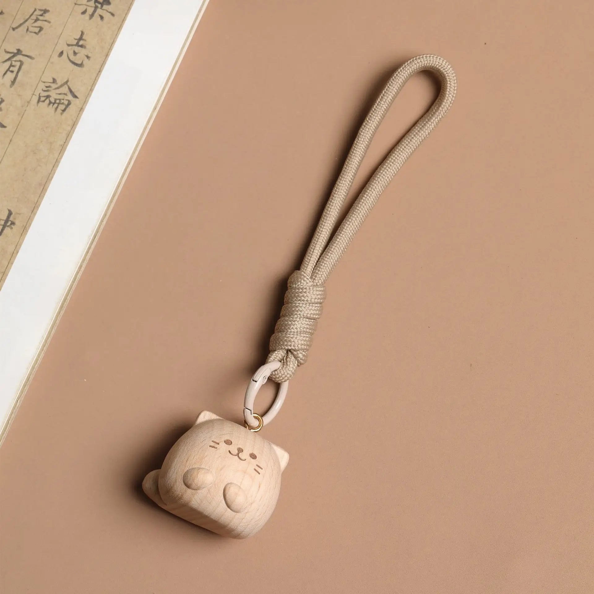 Lovely Cartoon Kitten Beech Carving Keychain Solid Wood Tassel Rope Bag Hanging Accessories Gift Wholesale