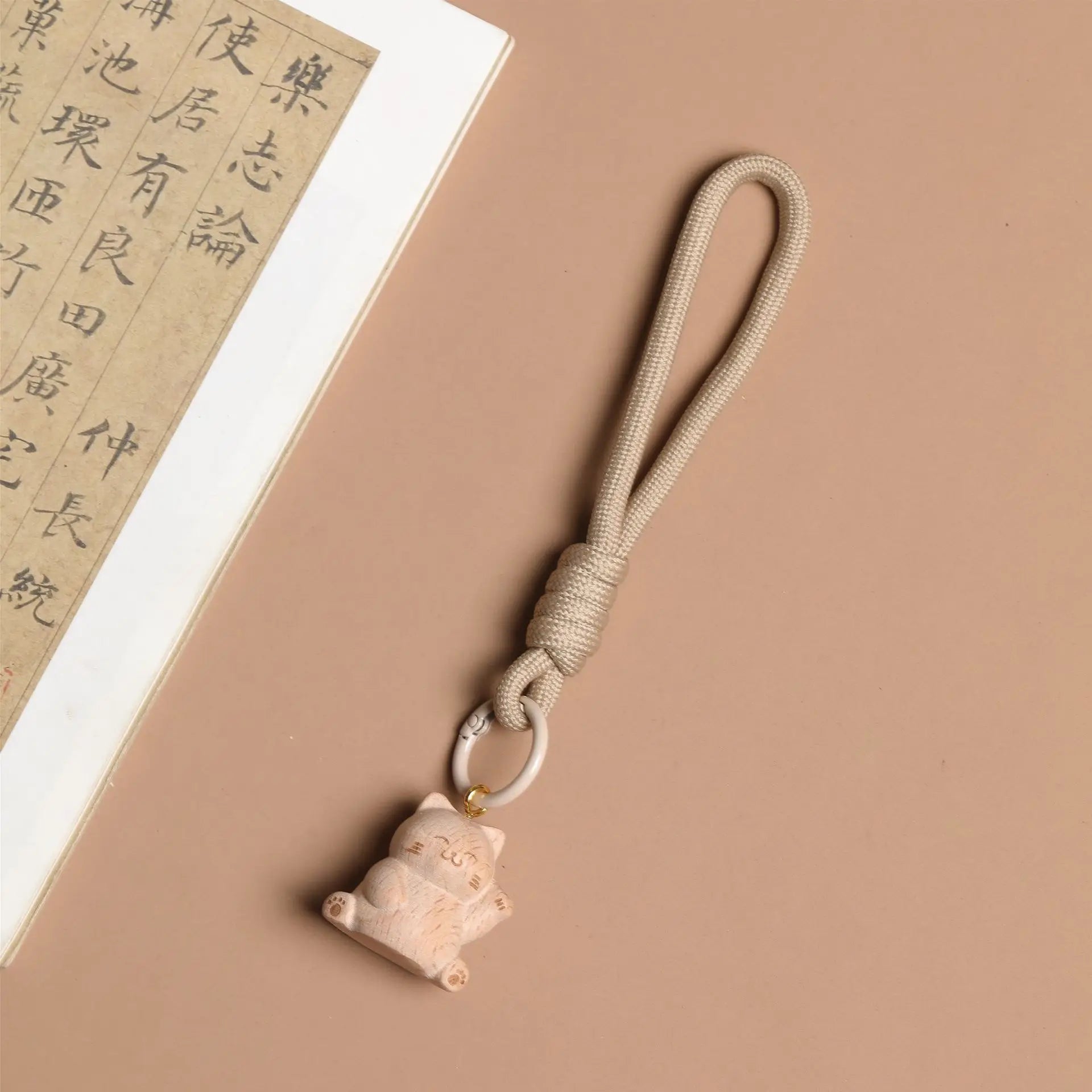Lovely Cartoon Kitten Beech Carving Keychain Solid Wood Tassel Rope Bag Hanging Accessories Gift Wholesale