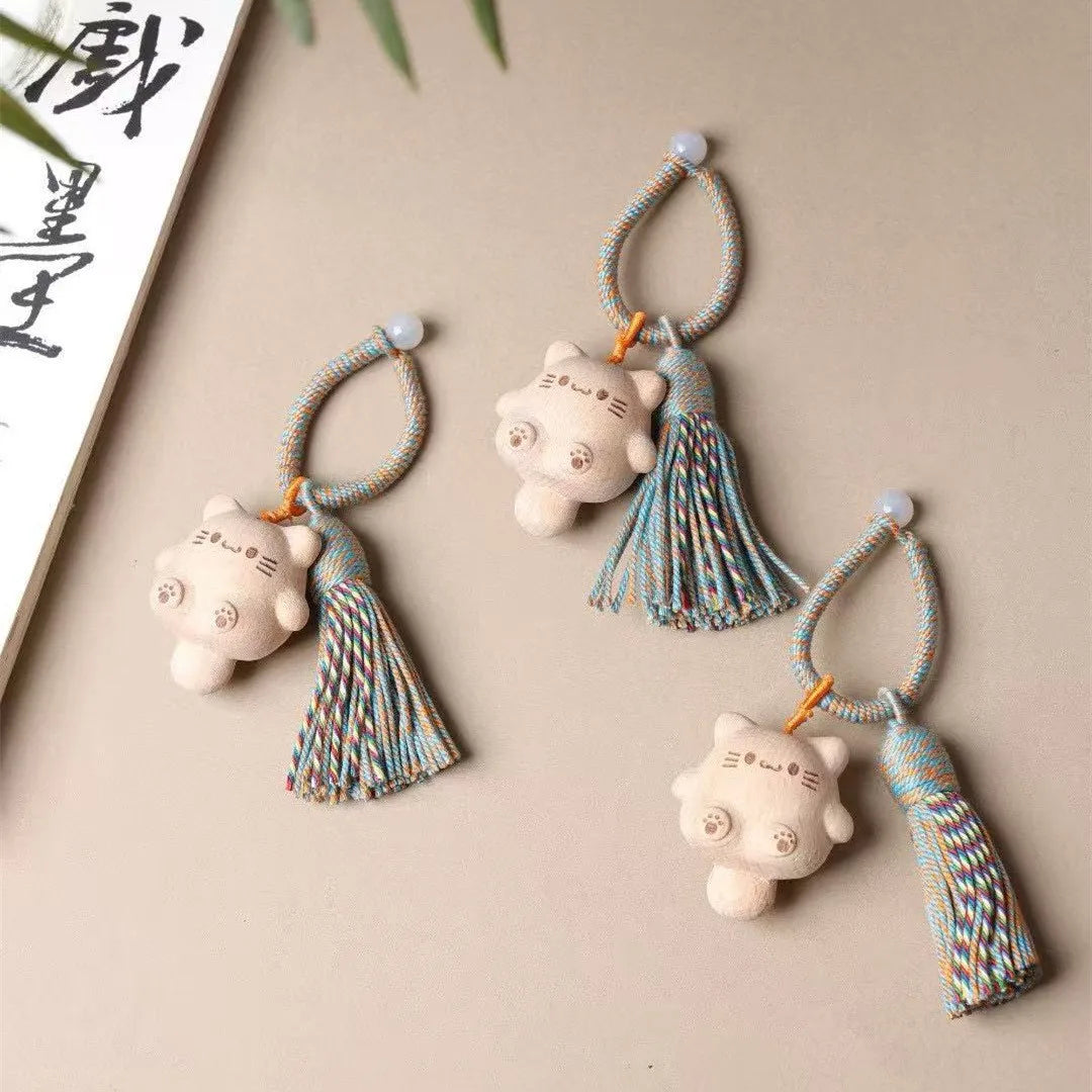 Lovely Cartoon Kitten Beech Carving Keychain Solid Wood Tassel Rope Bag Hanging Accessories Gift Wholesale