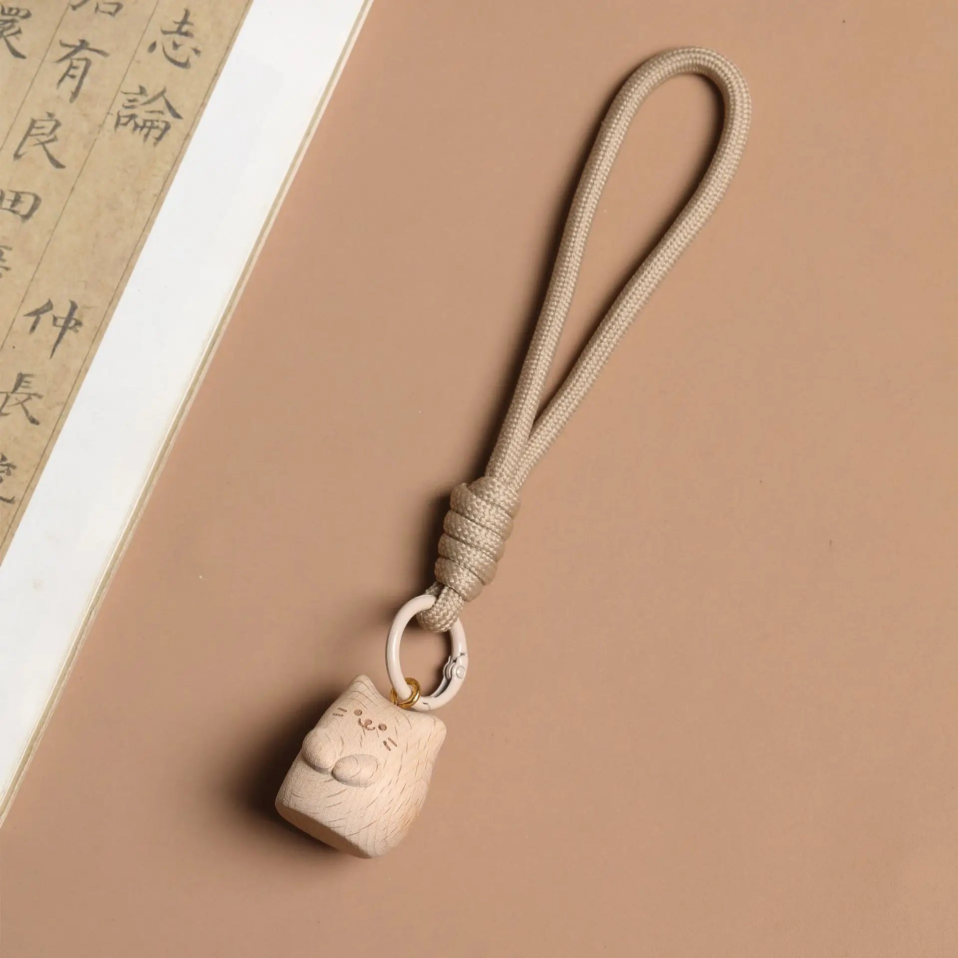 Lovely Cartoon Kitten Beech Carving Keychain Solid Wood Tassel Rope Bag Hanging Accessories Gift Wholesale