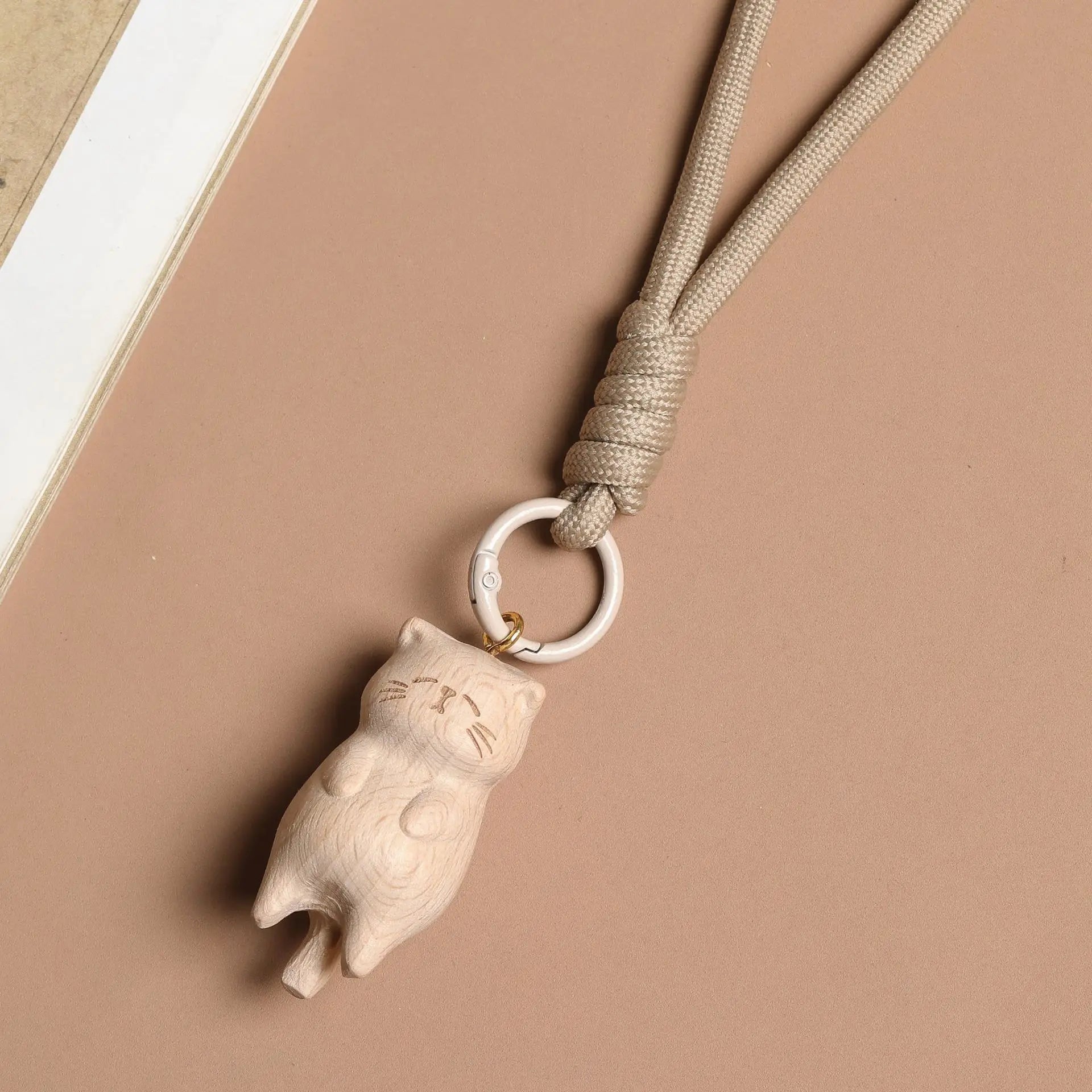 Lovely Cartoon Kitten Beech Carving Keychain Solid Wood Tassel Rope Bag Hanging Accessories Gift Wholesale