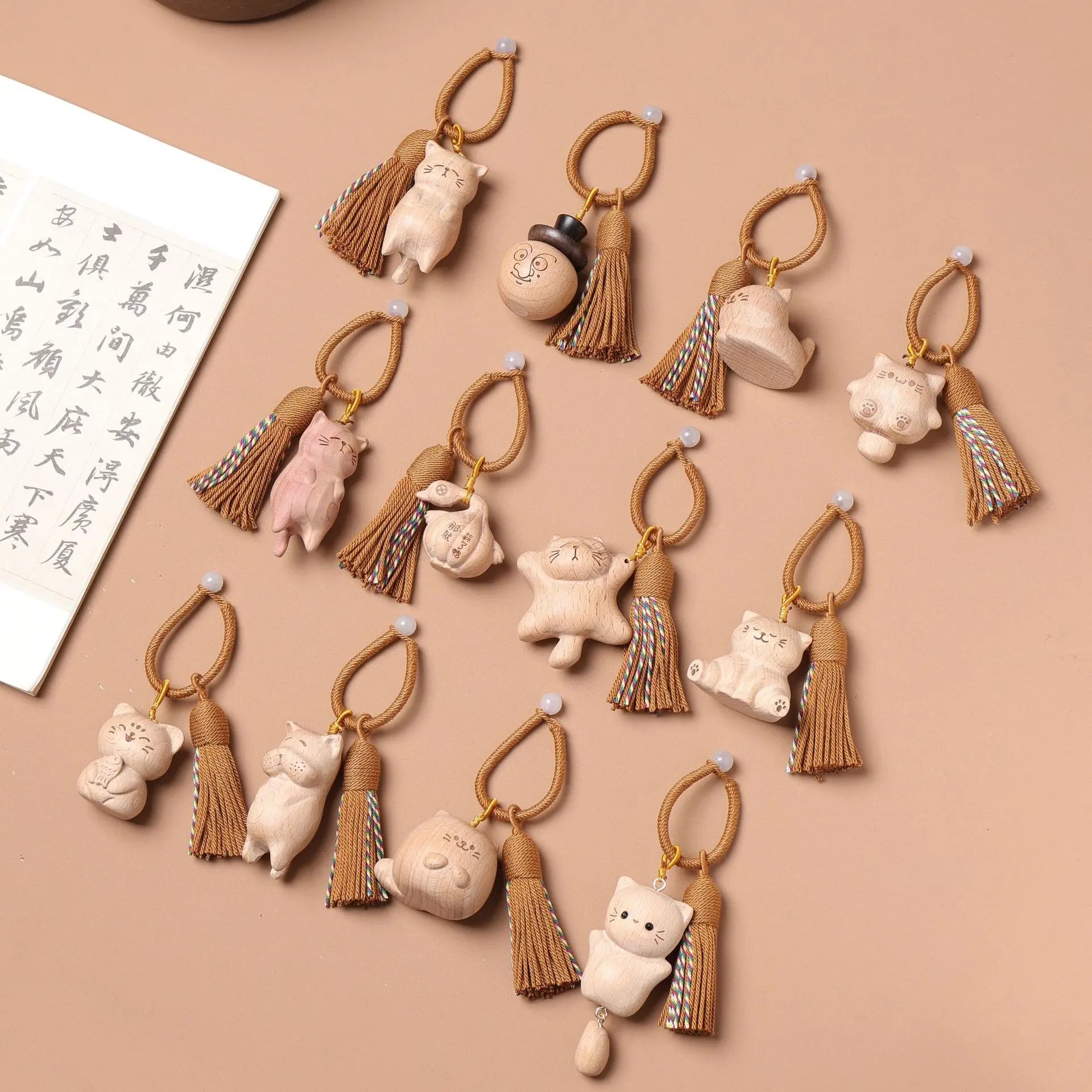 Lovely Cartoon Kitten Beech Carving Keychain Solid Wood Tassel Rope Bag Hanging Accessories Gift Wholesale