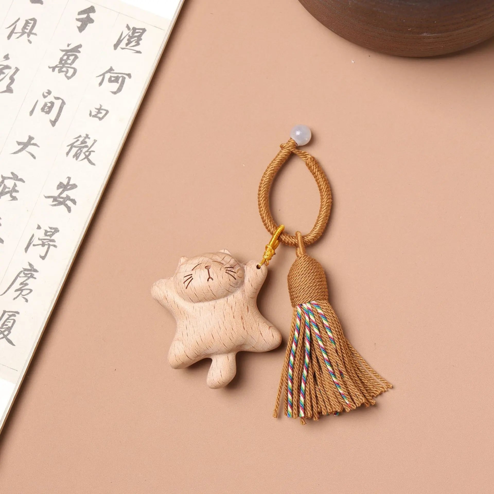 Lovely Cartoon Kitten Beech Carving Keychain Solid Wood Tassel Rope Bag Hanging Accessories Gift Wholesale