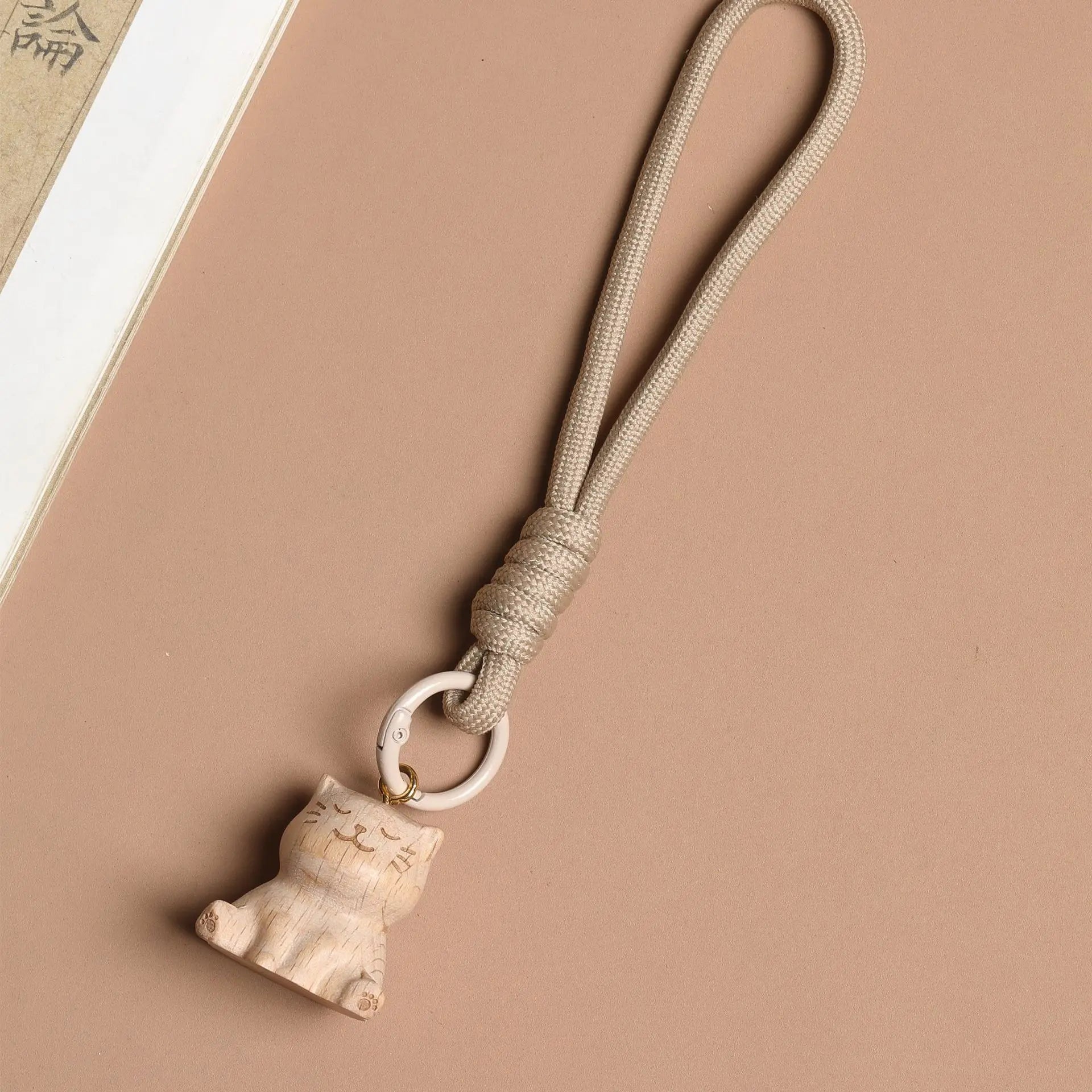 Lovely Cartoon Kitten Beech Carving Keychain Solid Wood Tassel Rope Bag Hanging Accessories Gift Wholesale