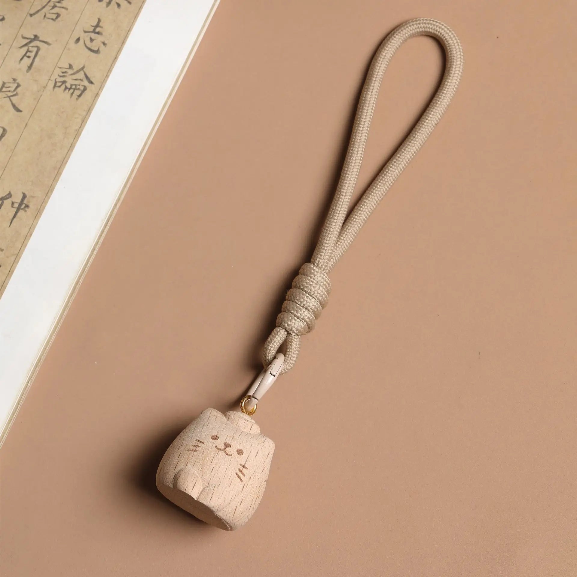 Lovely Cartoon Kitten Beech Carving Keychain Solid Wood Tassel Rope Bag Hanging Accessories Gift Wholesale
