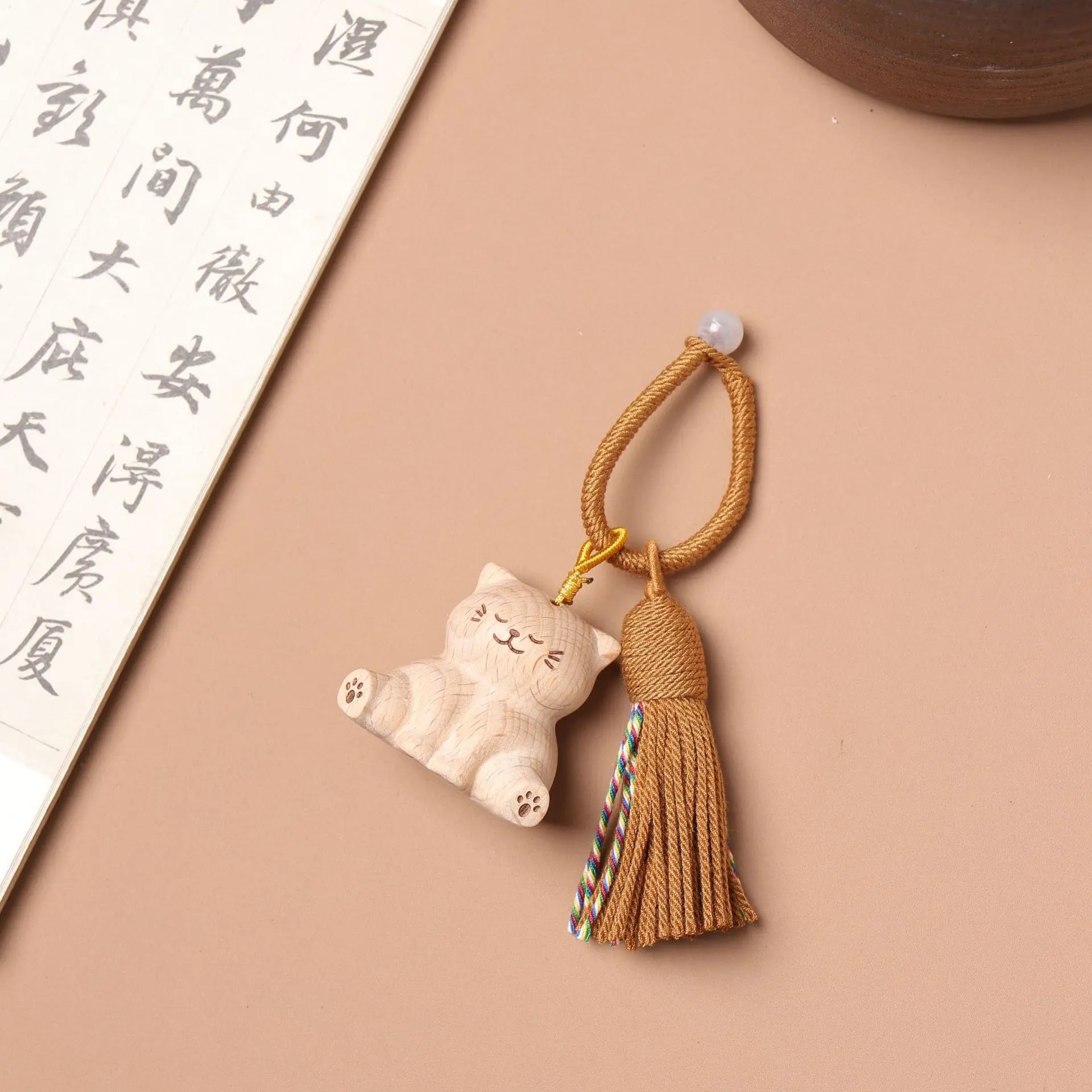Lovely Cartoon Kitten Beech Carving Keychain Solid Wood Tassel Rope Bag Hanging Accessories Gift Wholesale